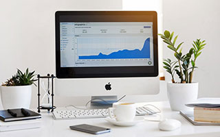 任航争顶肘击，马宁判给玉昆点球，恩里克主罚中柱弹出